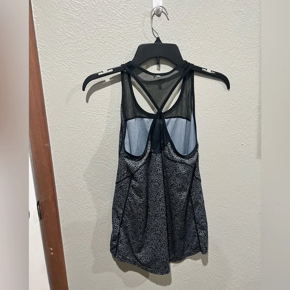 Nike lightweight tank